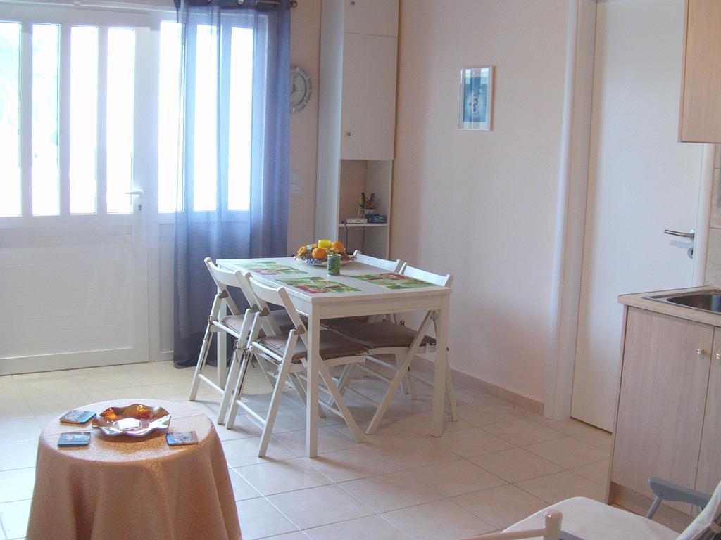 Helen'S Cottage Петрокорион Экстерьер фото