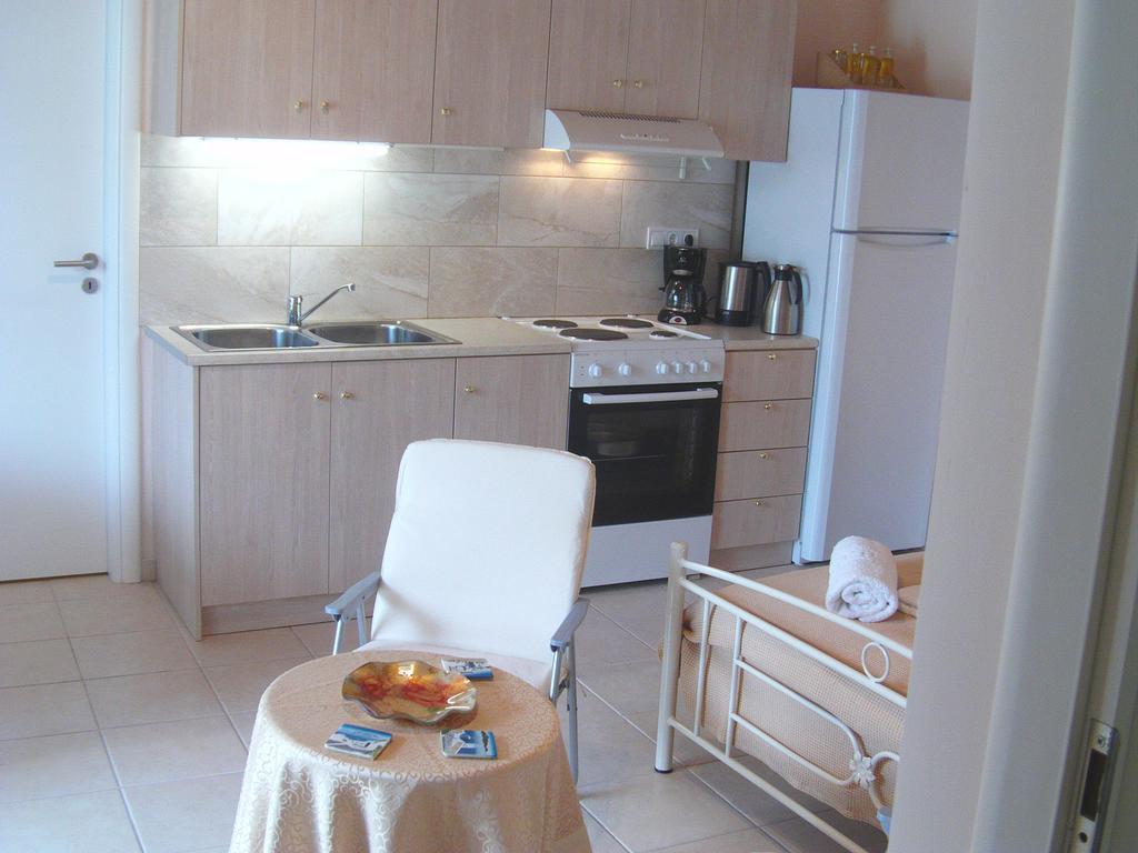 Helen'S Cottage Петрокорион Экстерьер фото